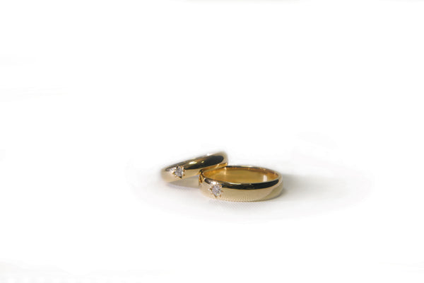 Single Diamond Gold Ring